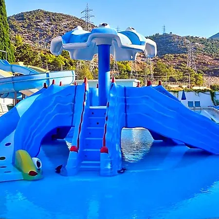Hotel Blue Fish 4*
